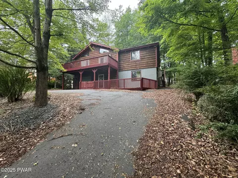 71 Woodhill Ln, Lake Ariel, PA 18436