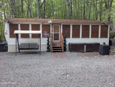 118 Heron Cir, Shohola, PA 18458