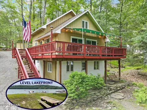 1474 Lakeland Dr, Lake Ariel, PA 18436