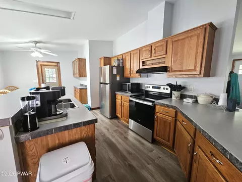 Kitchen - 115 Deer Path, Tafton, PA 18464 photo 1 of 2