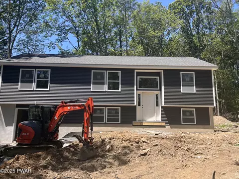 143 N Forrest Drive Dr, Milford, PA 18337