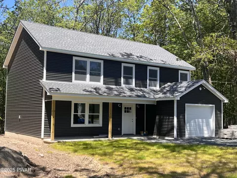 123 Cobblestone Dr, Milford, PA 18337