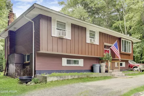 711 Whippoorwill Dr, Bushkill, PA 18324