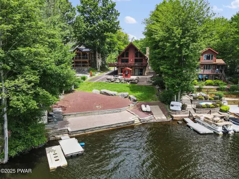 518 Lakeview Dr, Lake Ariel, PA 18436