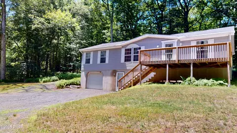 103 Windwards Ln, Dingmans Ferry, PA 18328