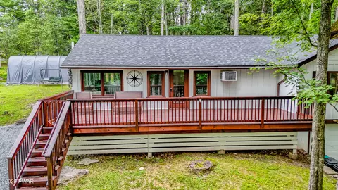 30 Lakeside Dr, Lakeville, PA 18438