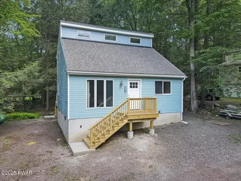 1180 Wallenpaupack Dr, Lake Ariel, PA 18436