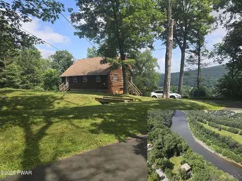 1247 Delaware Dr, Matamoras, PA 18336
