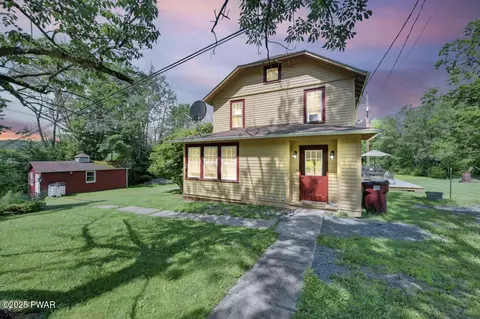 19 Oregon Tpke, Honesdale, PA 18431