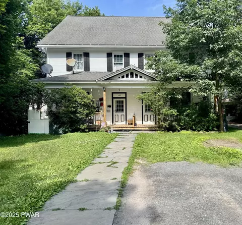 1721-1723 N Main St, Honesdale, PA 18431