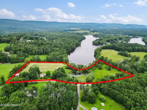 1467 Cortez Rd, Lake Ariel, PA 18436