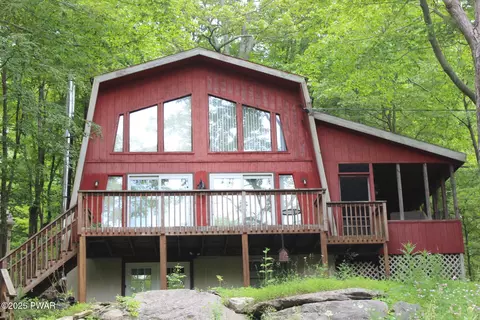 1379 Woodview Ter, Lake Ariel, PA 18436