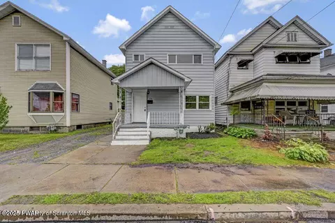 154 Dundaff St, Carbondale, PA 18407