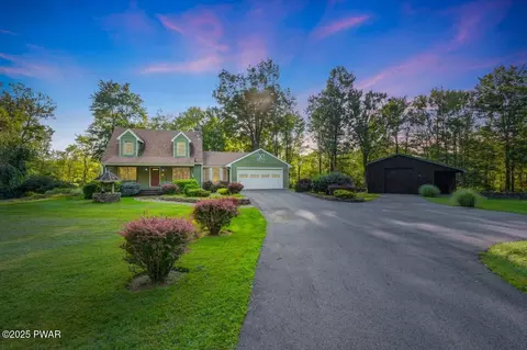97 Eisenhauer Rd, Lake Ariel, PA 18436