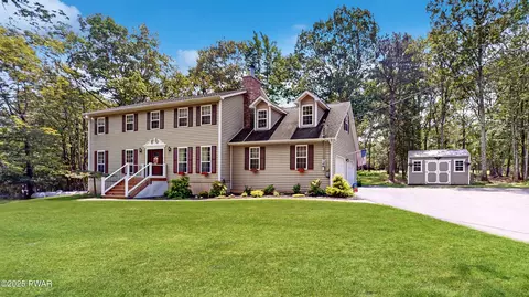 151 Primrose Ln, Milford, PA 18337
