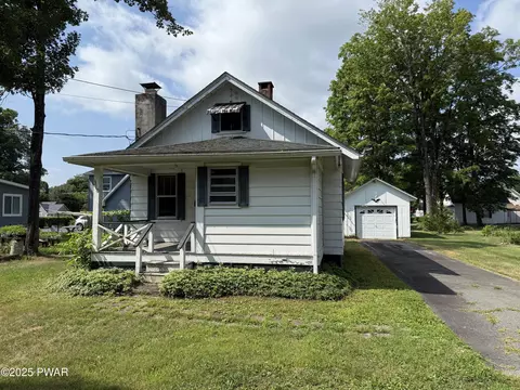 310 W High St, Milford, PA 18337