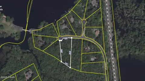 lot29 Louis Ln, Gouldsboro, PA 18424