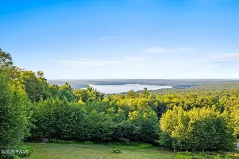 126 Koch Rd, Tafton, PA 18464