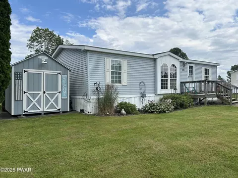 183 Buckingham Hts, Moscow, PA 18444