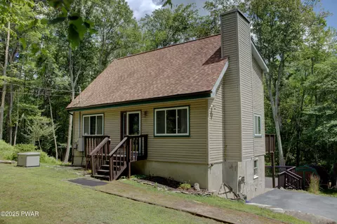 103 N Larkspur Ln, Milford, PA 18337