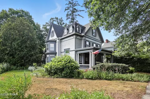 1318 N Main St, Honesdale, PA 18431