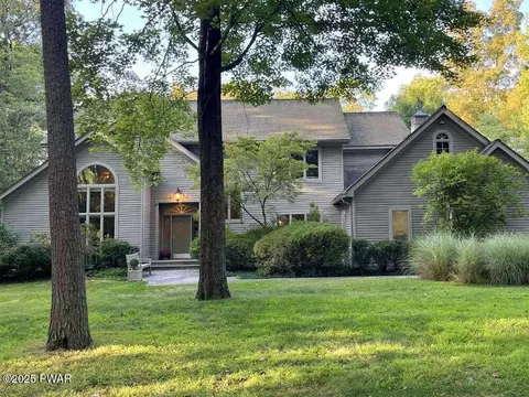 117 Stonehedge Ln, Milford, PA 18337