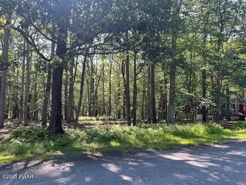 163 Butternut Rd, Milford, PA 18337