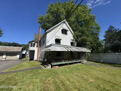 1729 N Main St, Honesdale, PA 18431