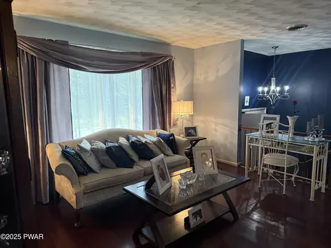 Living - 188 Drakes Ln, Old Forge, PA 18518 photo 1 of 5