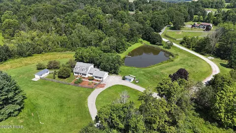 59 Delaware Dr, Damascus, PA 18415