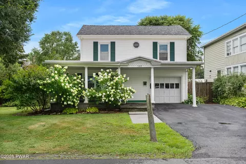 109 E George St, Milford, PA 18337