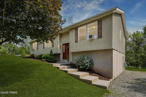 142 Laurel Hill Estates Dr, Honesdale, PA 18431