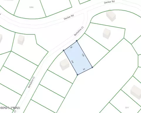 123 Berkshire Ct, Bushkill, PA 18324