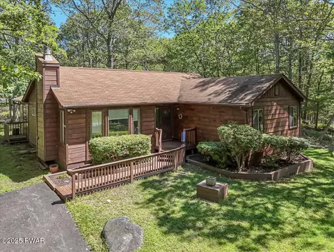 104 Gristmill Ter, Milford, PA 18337
