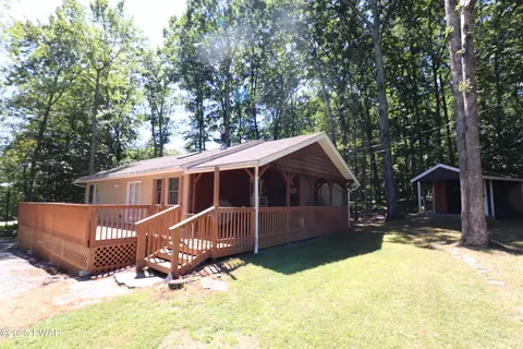 124 Constitution Dr, Lackawaxen, PA 18435