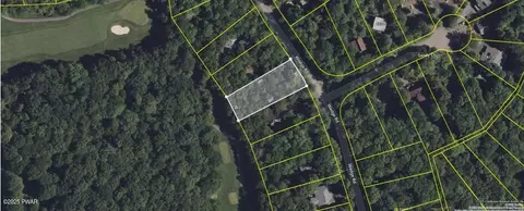 22 Wedge Dr, Lake Ariel, PA 18436