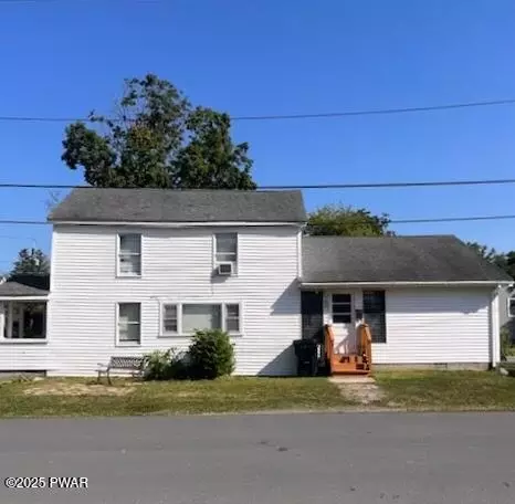 610 1st St, Matamoras, PA 18336