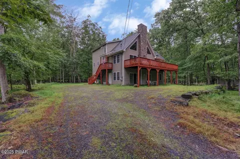 284 Falling Waters Blvd, Lackawaxen, PA 18435