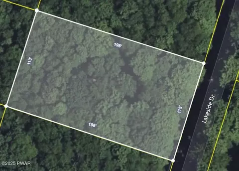 lot1302 Lakeside Dr, Greentown, PA 18426