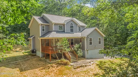 2117 Owl Pass, Bushkill, PA 18324