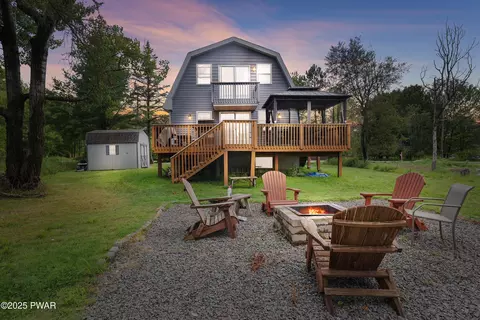 4038 S Fairway Dr, Lake Ariel, PA 18436