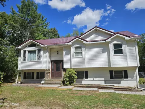 123 Schocopee Ct, Milford, PA 18337