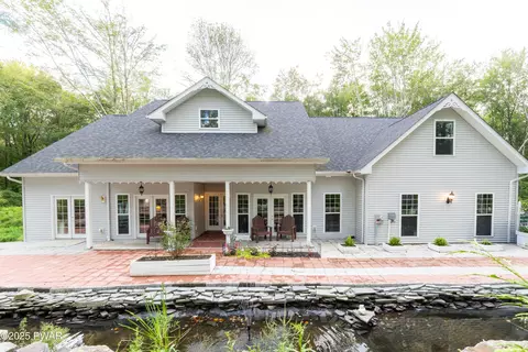 126 Blue Heron Way, Hawley, PA 18428