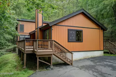 138 Tuckermans Ravine Ravine, Tafton, PA 18464