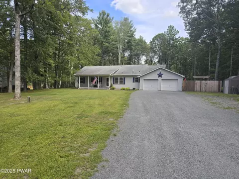 157 E Mulberry Dr, Milford, PA 18337