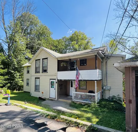 307 Grove St, Honesdale, PA 18431