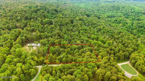 52 Woodland Dr, Moscow, PA 18444