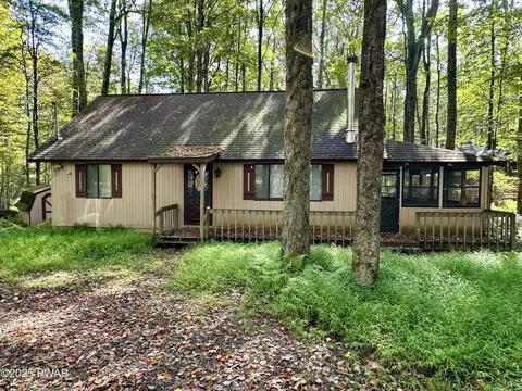 260 Partridge Dr, Pocono Lake, PA 18347