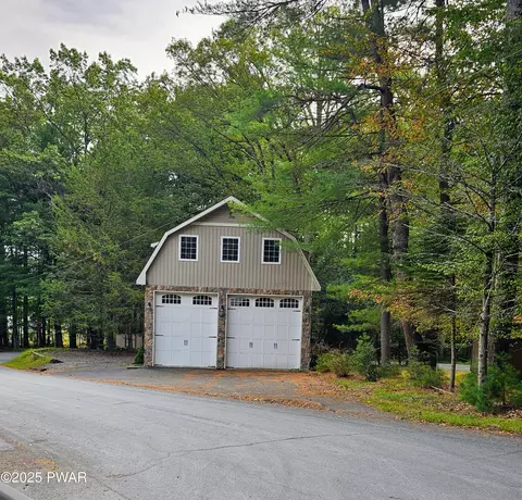 128 Lynns Hill Rd, Tafton, PA 18464