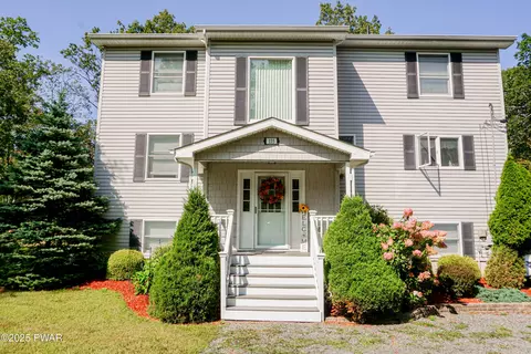 135 Vista Ln, Milford, PA 18337